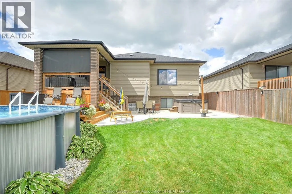 234 Mullen CRESCENT