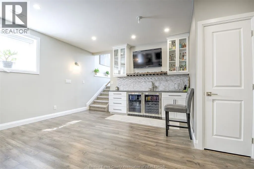234 Mullen CRESCENT