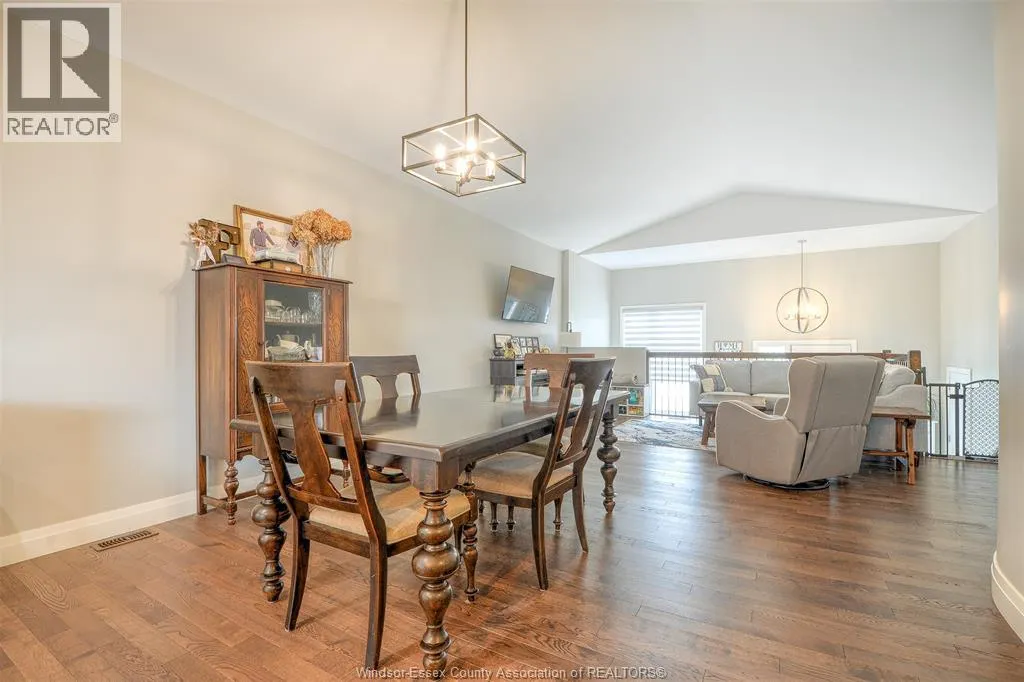 234 Mullen CRESCENT