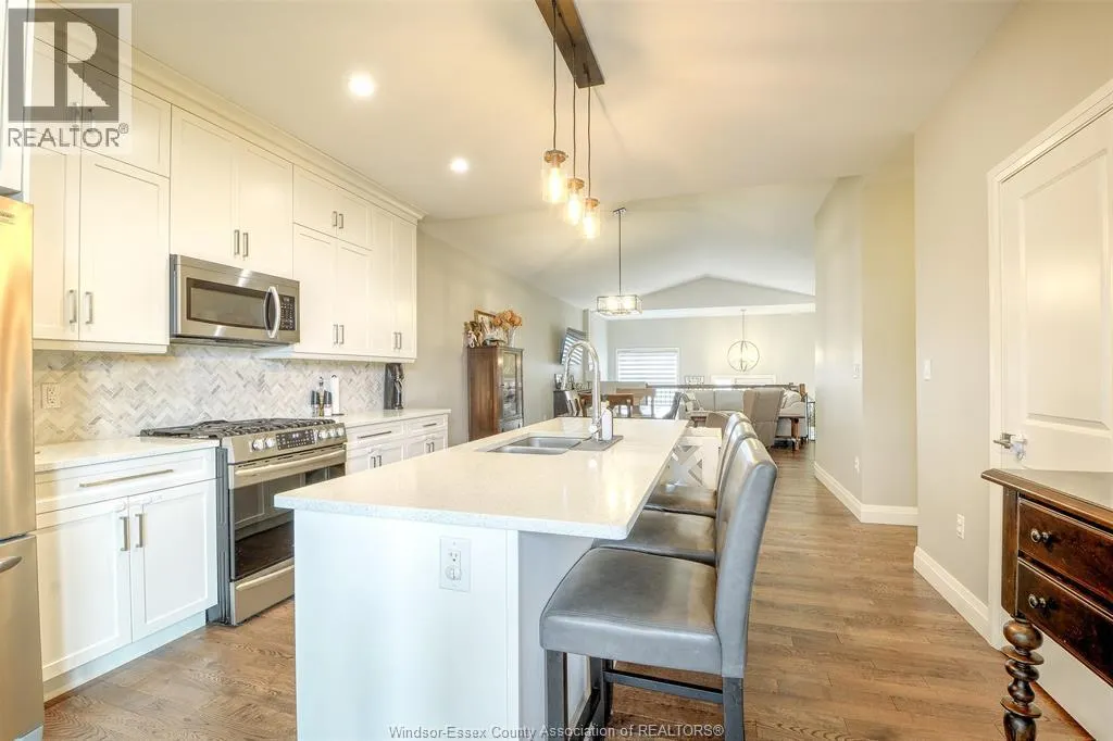 234 Mullen CRESCENT