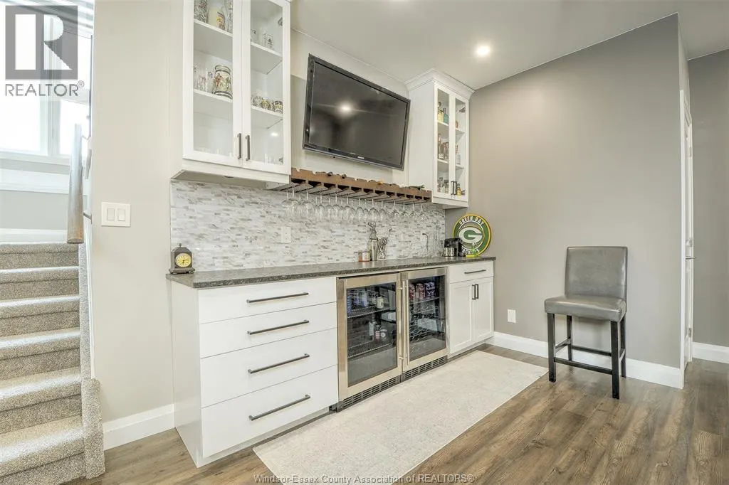 234 Mullen CRESCENT