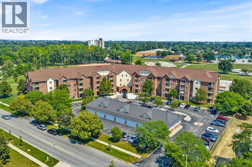 3160 WILDWOOD