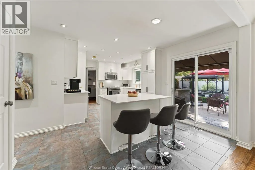 14035 RIVERSIDE DRIVE East