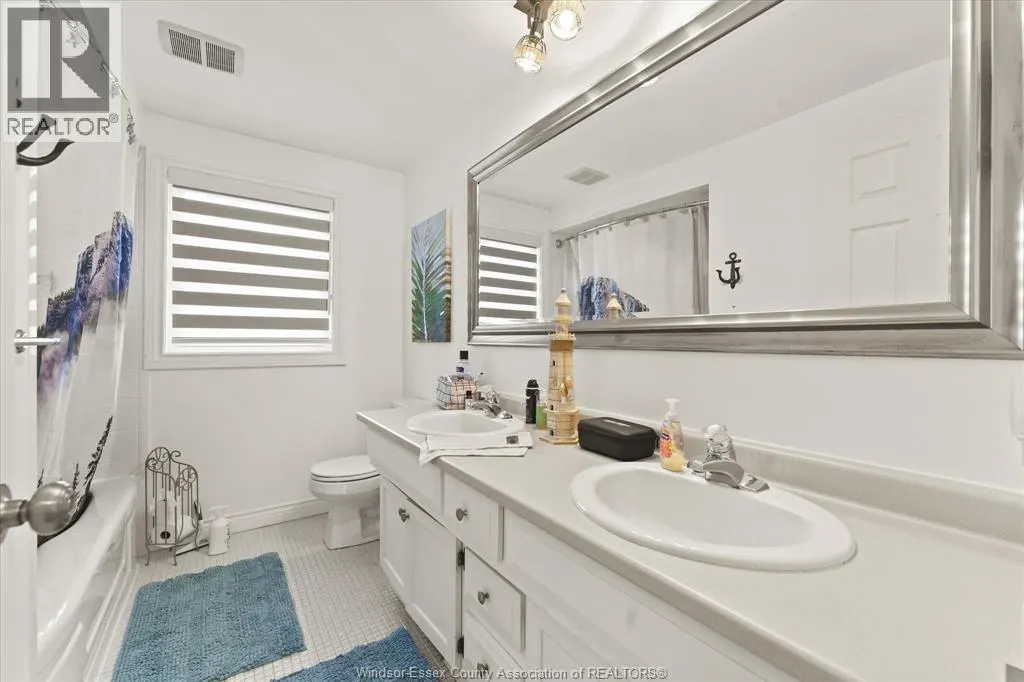 14035 RIVERSIDE DRIVE East