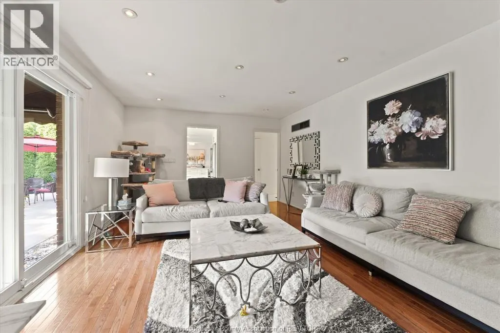 14035 RIVERSIDE DRIVE East
