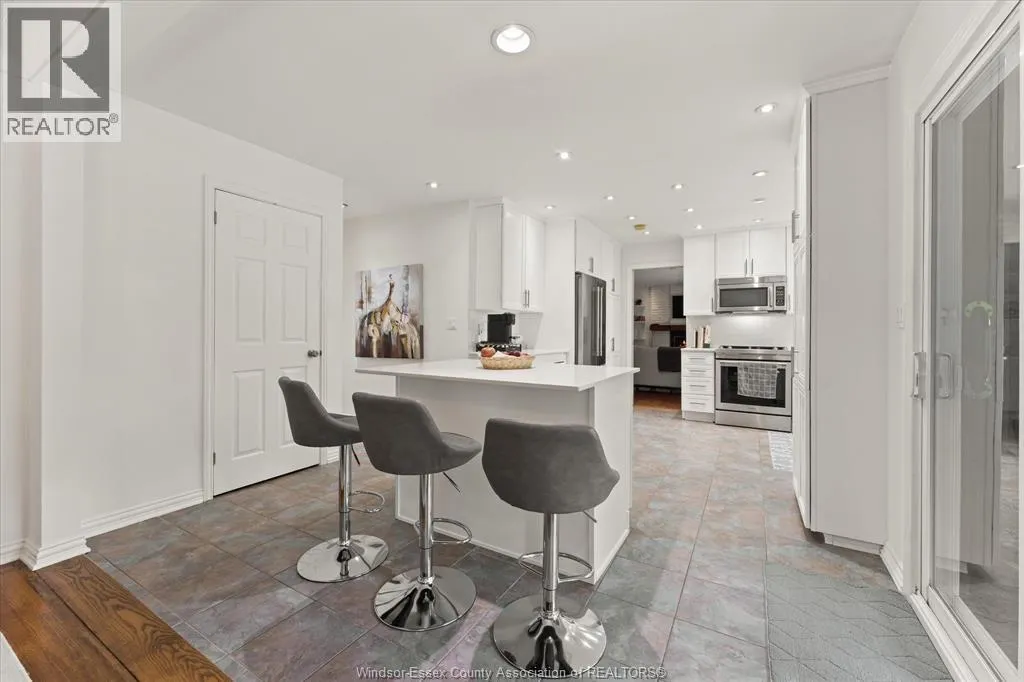 14035 RIVERSIDE DRIVE East