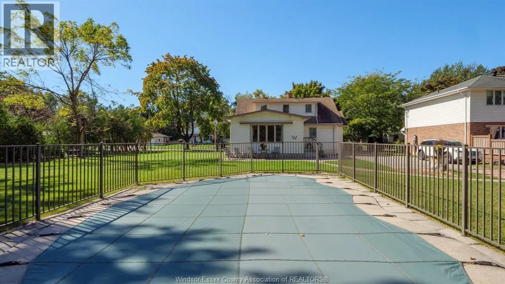 4054 Roseland DRIVE West