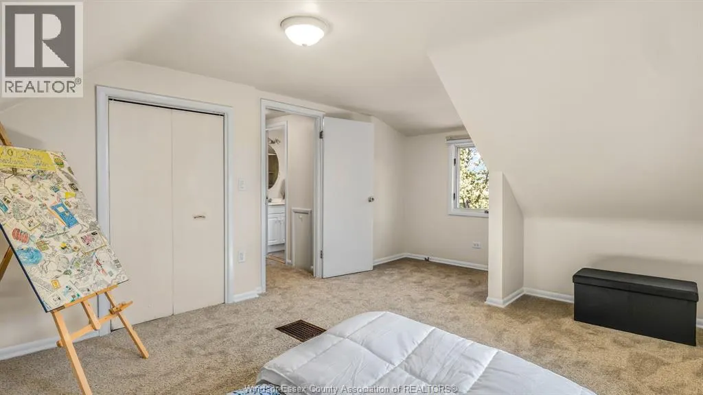 4054 Roseland DRIVE West
