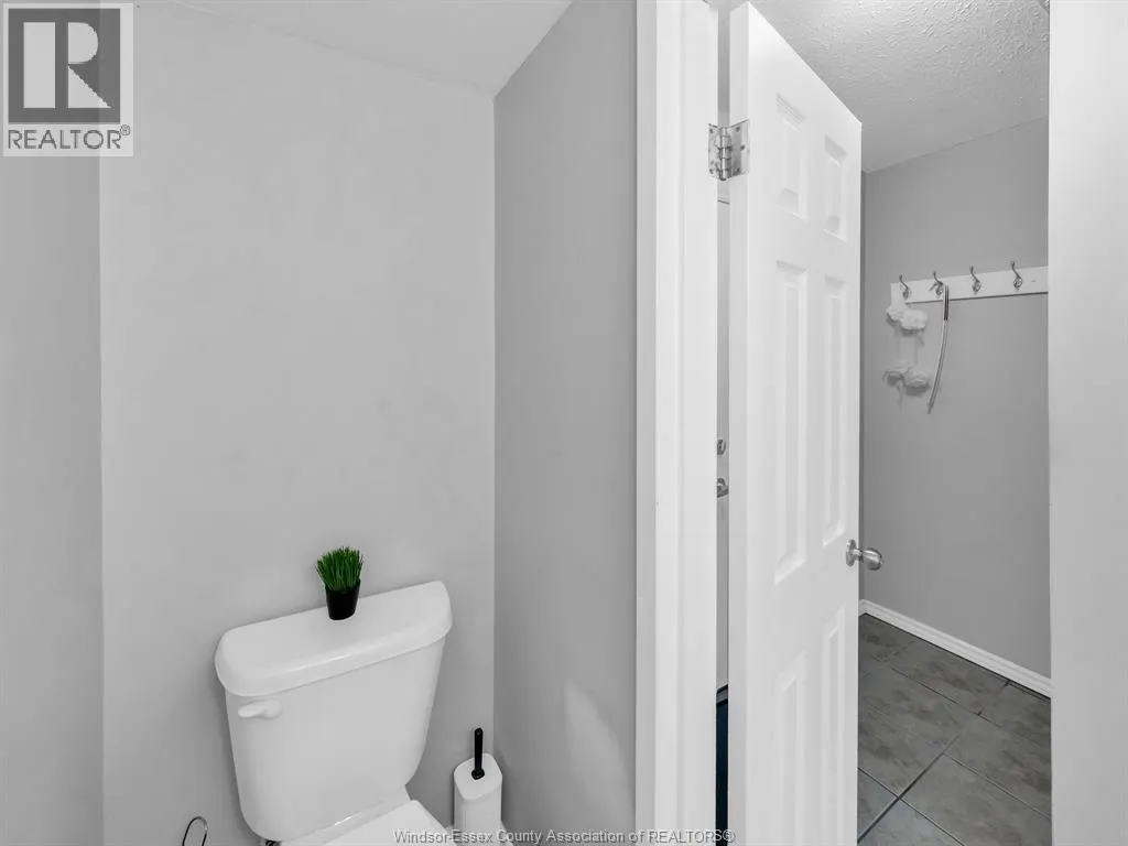 9384 ESPLANADE Unit# 3
