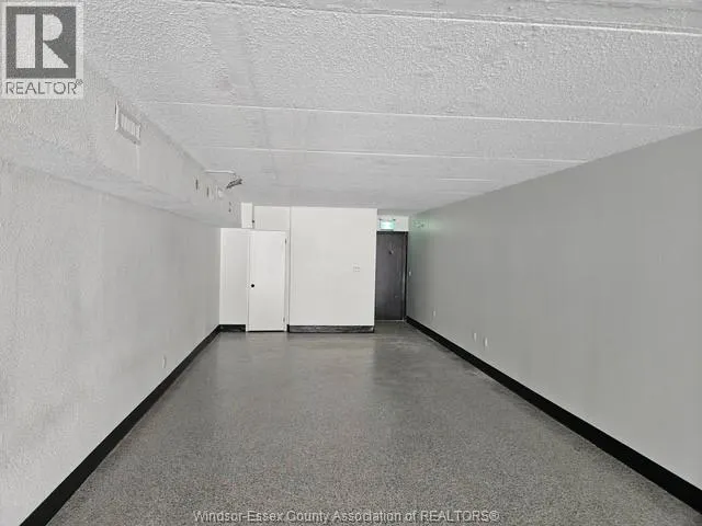 555 PELISSIER STREET