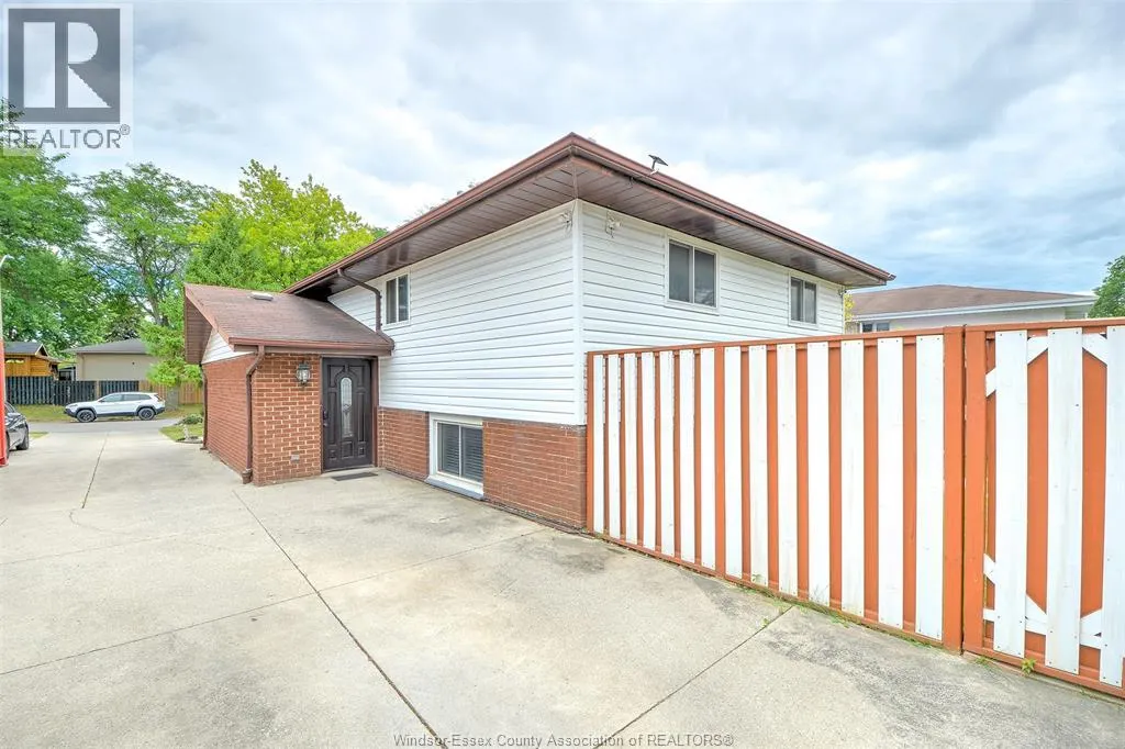 9715 OSBORN