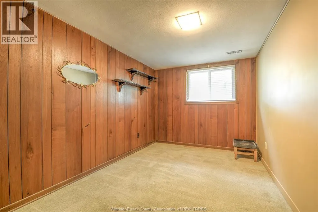 9715 OSBORN