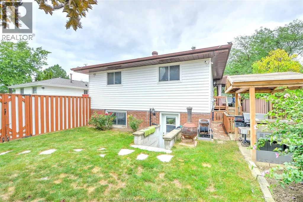 9715 OSBORN