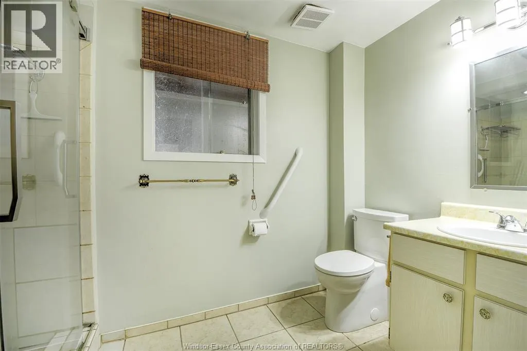 9715 OSBORN