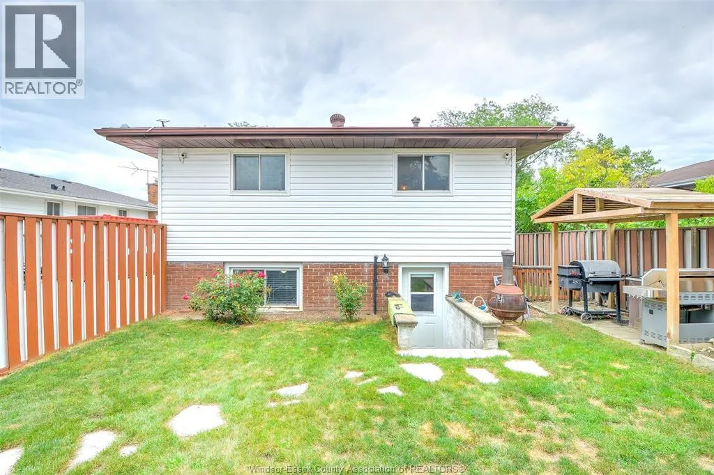 9715 OSBORN