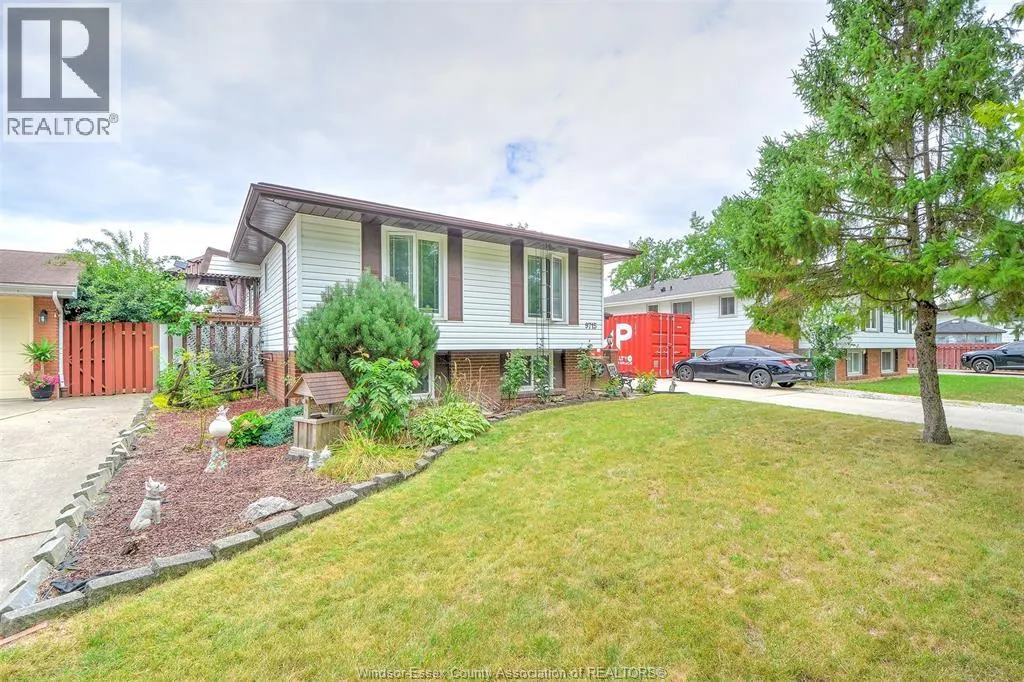 9715 OSBORN