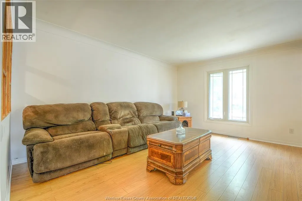 9715 OSBORN