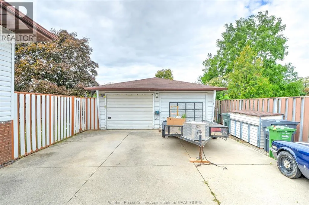 9715 OSBORN
