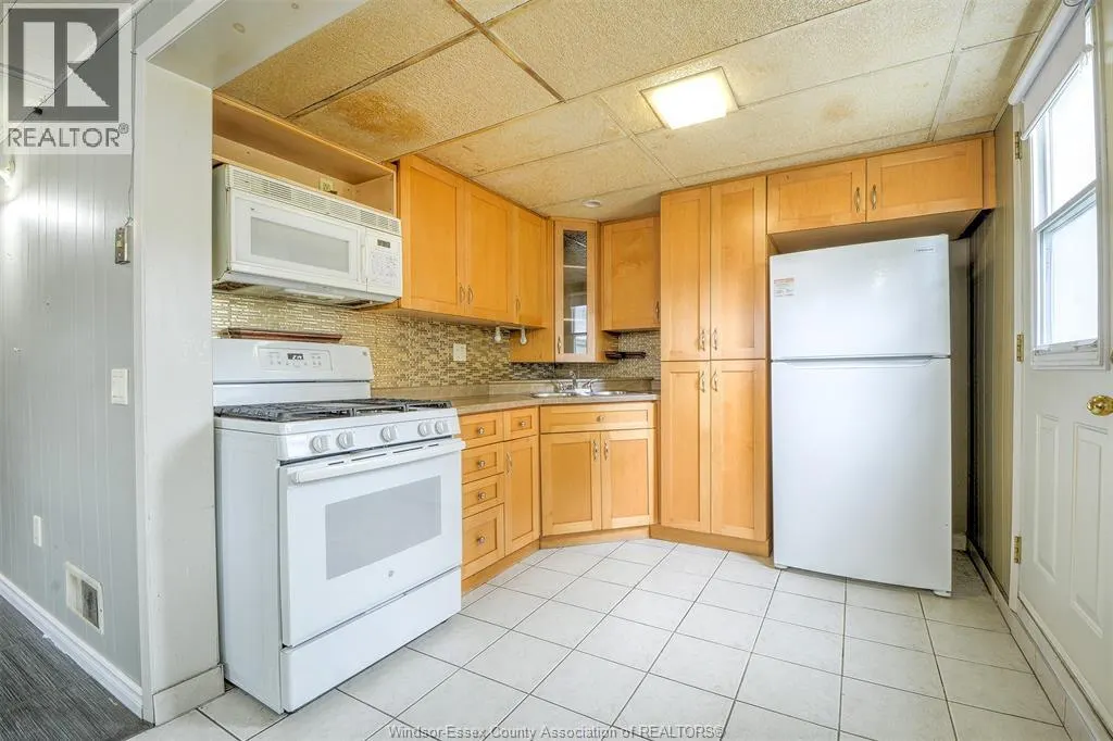9715 OSBORN