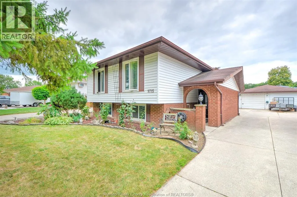 9715 OSBORN