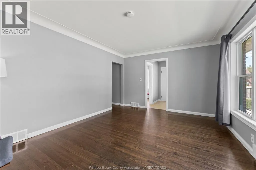 831 EDWARD AVENUE