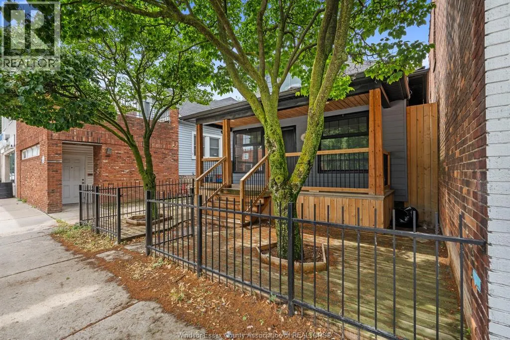 1059 DROUILLARD ROAD