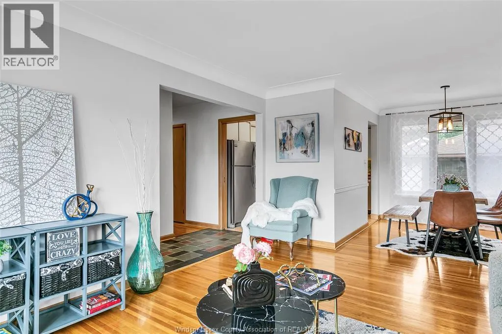 4132 MOUNT ROYAL