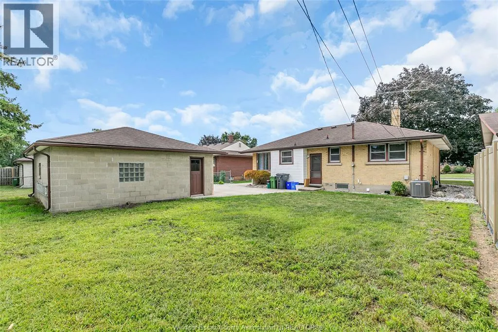 4132 MOUNT ROYAL