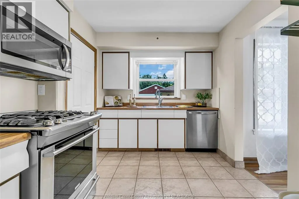4132 MOUNT ROYAL