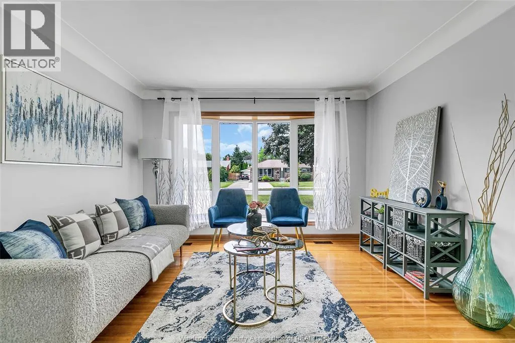 4132 MOUNT ROYAL