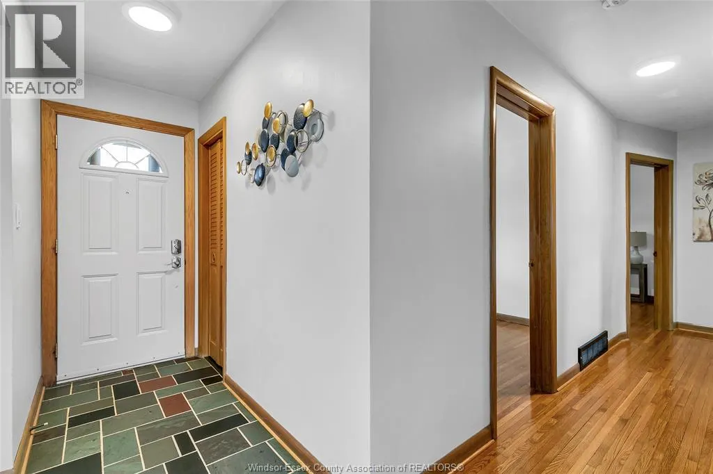 4132 MOUNT ROYAL