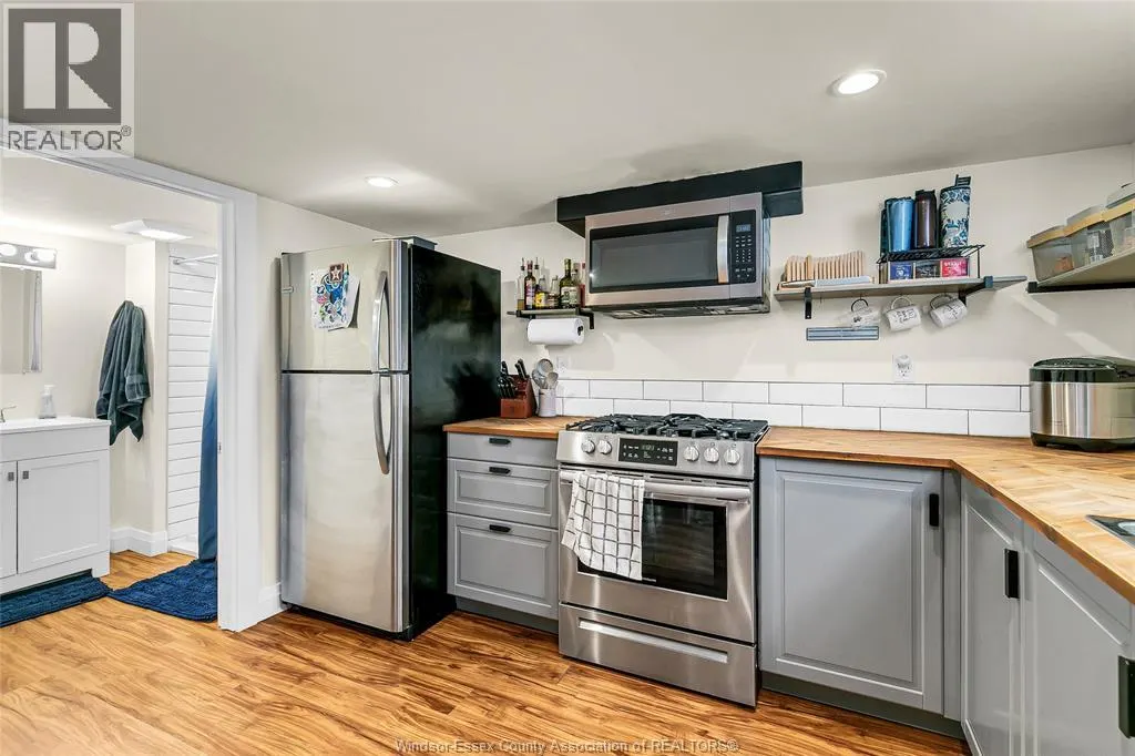 4132 MOUNT ROYAL