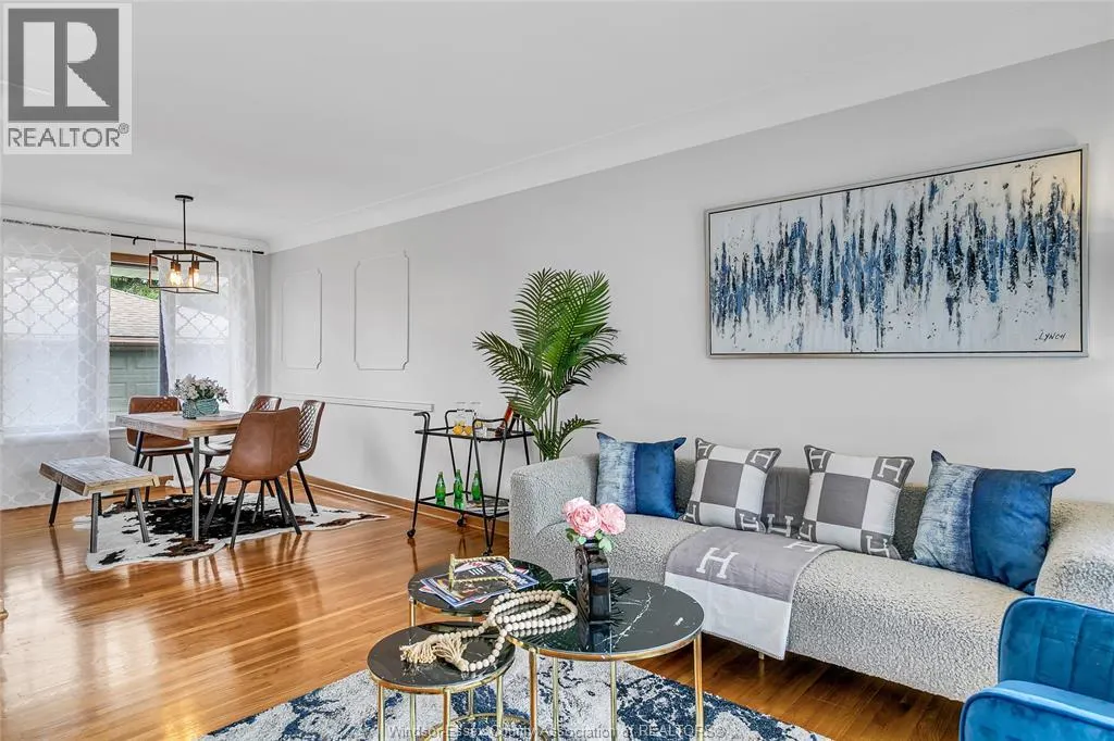 4132 MOUNT ROYAL