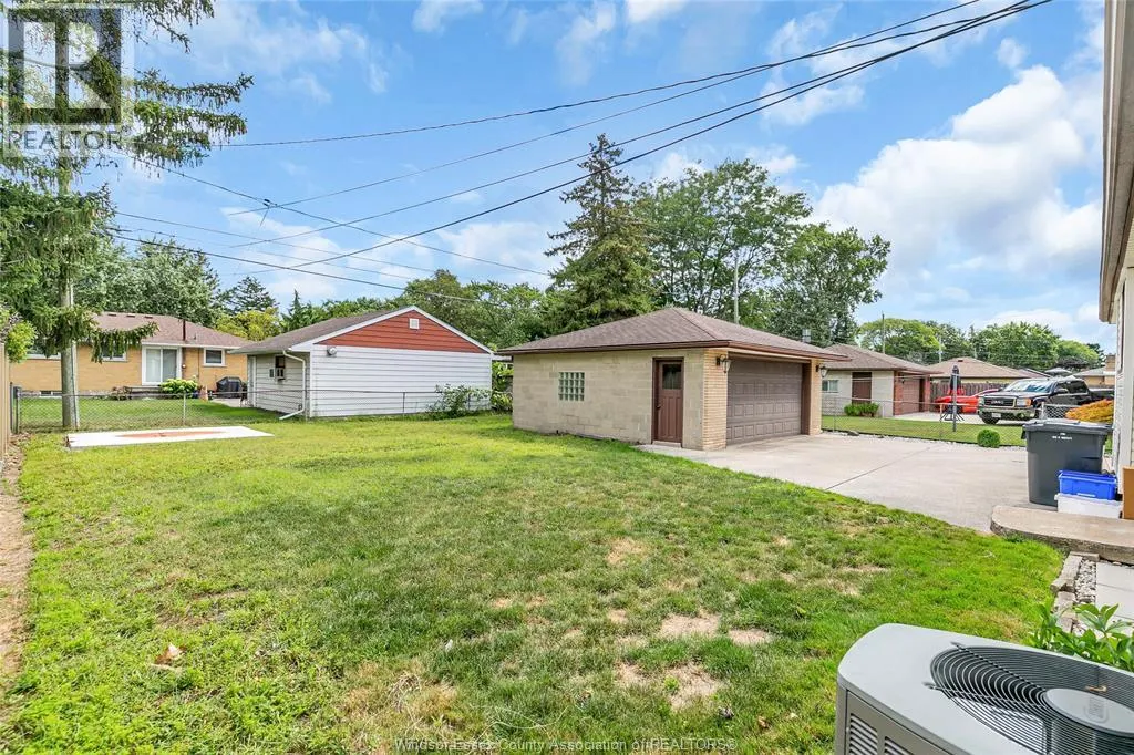 4132 MOUNT ROYAL