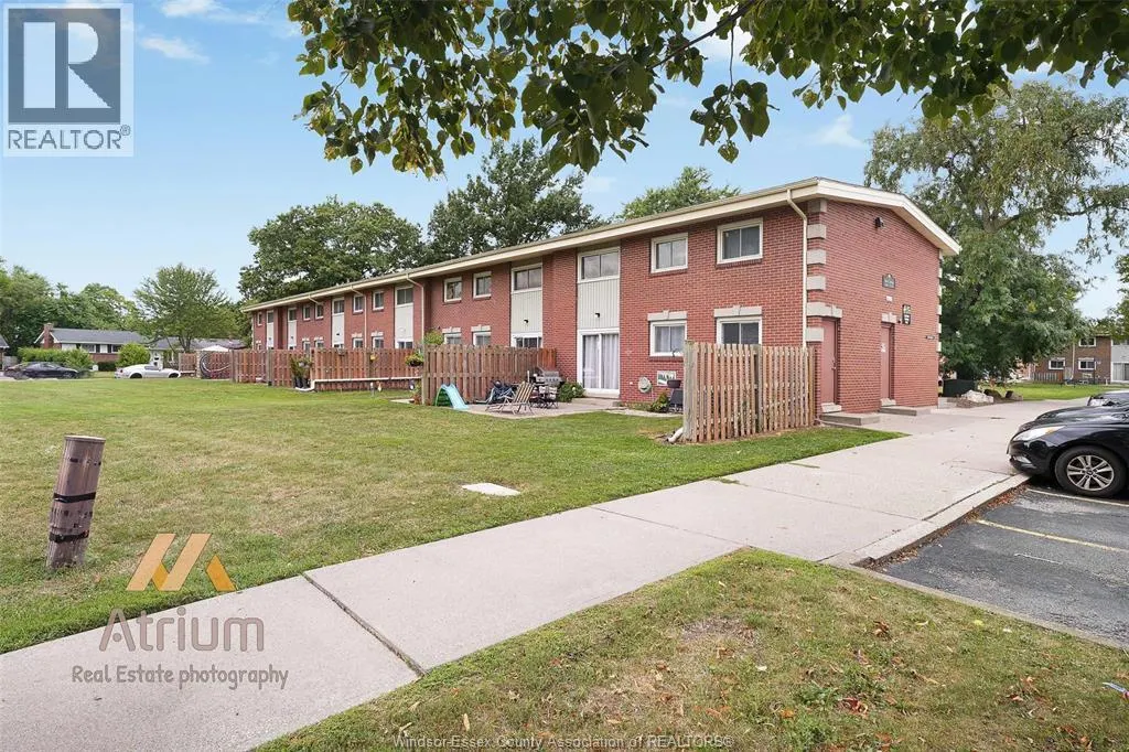 1990 COLUMBIA COURT Unit# 22