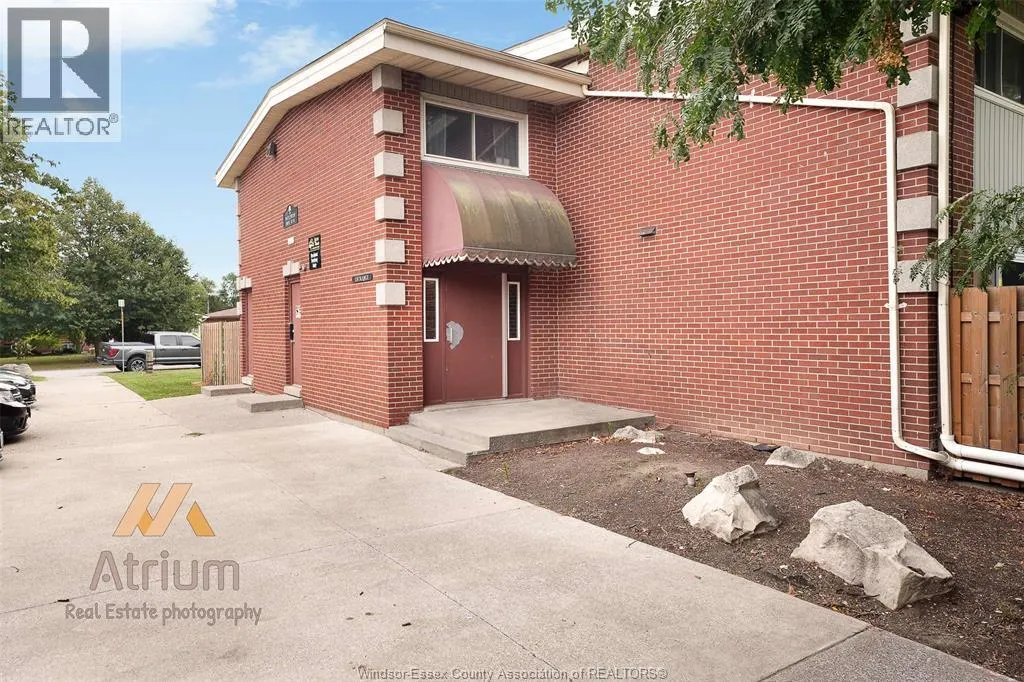 1990 COLUMBIA COURT Unit# 22