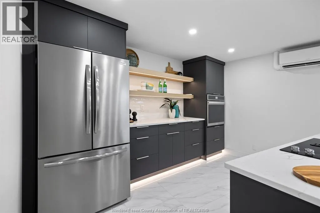 111 RIVERSIDE DRIVE East Unit# 116