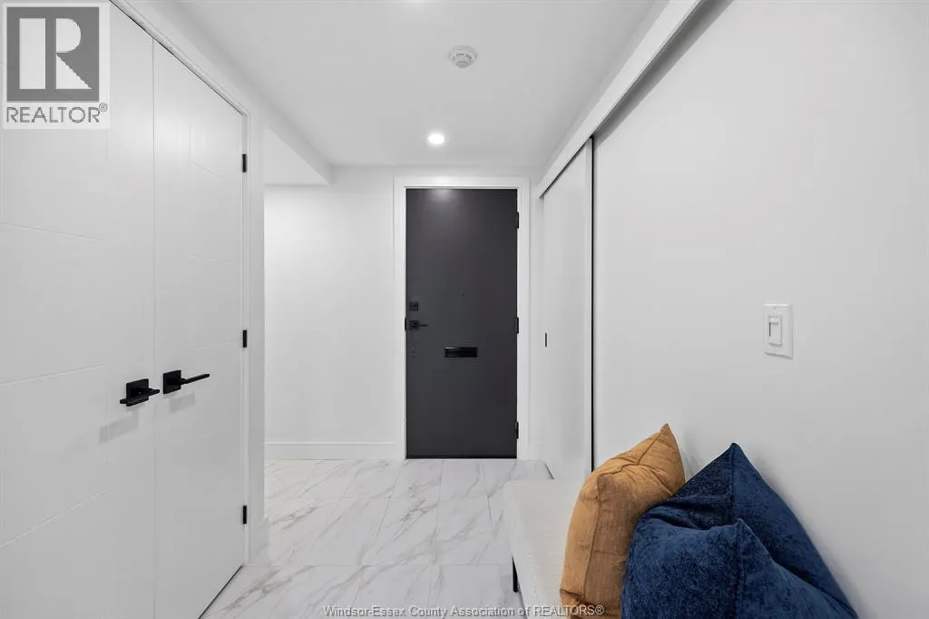 111 RIVERSIDE DRIVE East Unit# 116