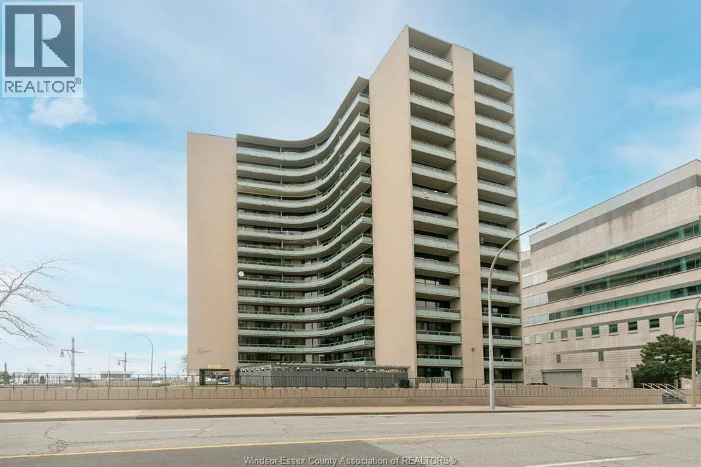 111 RIVERSIDE DRIVE East Unit# 116
