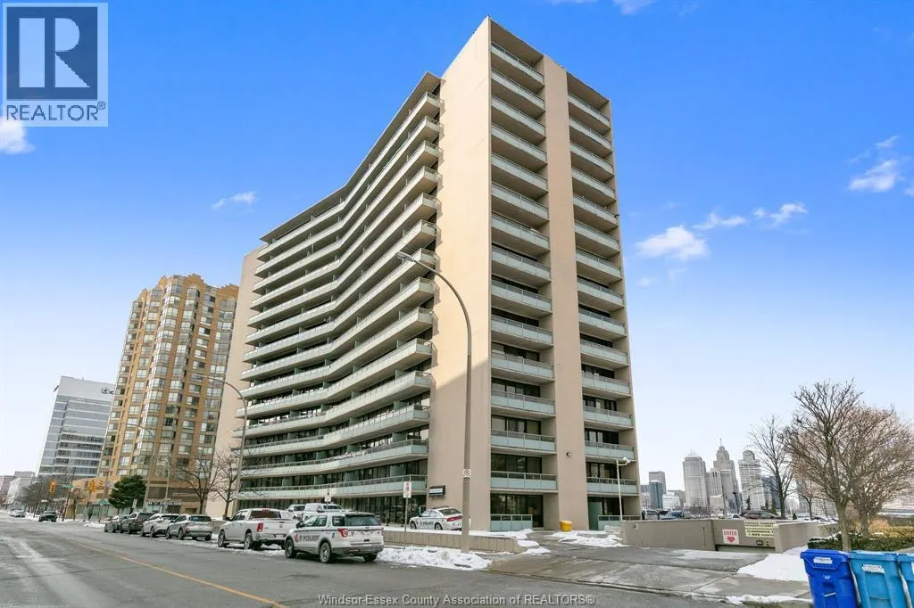 111 RIVERSIDE DRIVE East Unit# 116