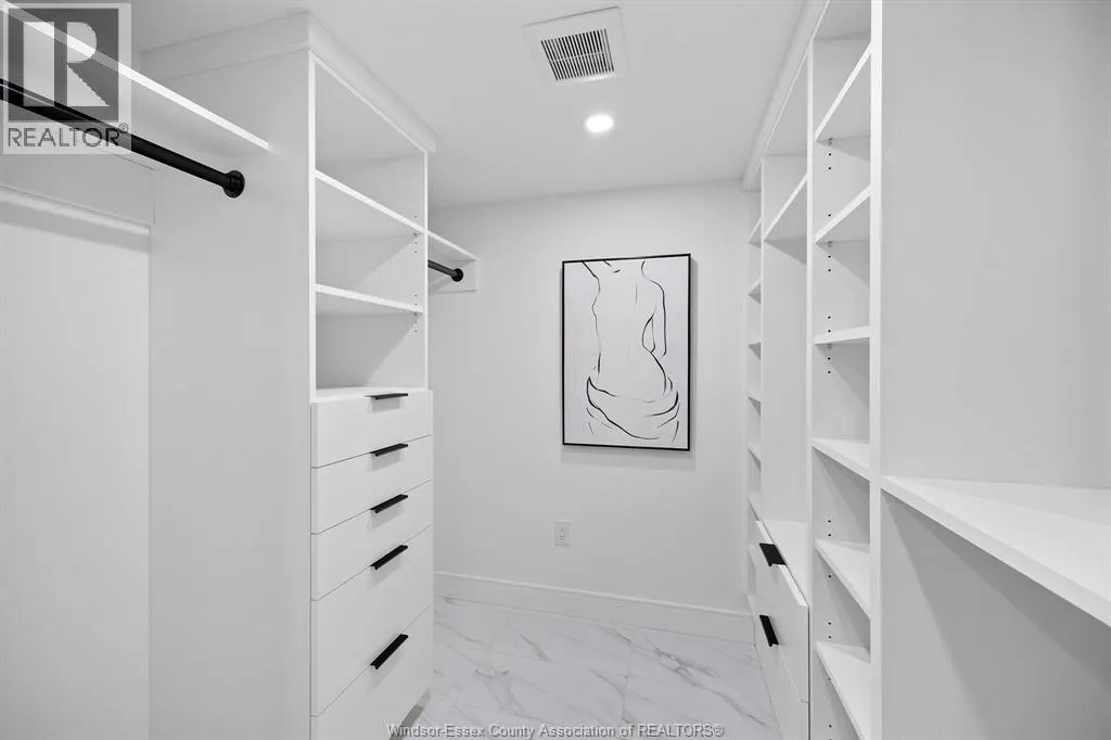 111 RIVERSIDE DRIVE East Unit# 116