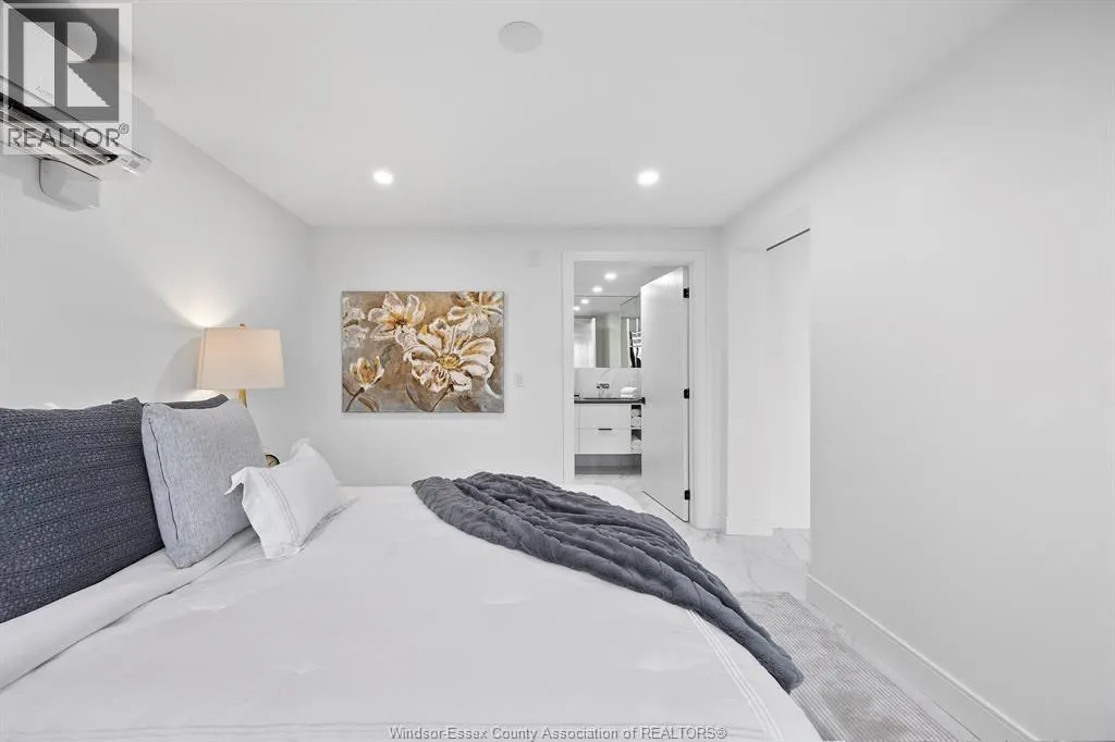 111 RIVERSIDE DRIVE East Unit# 116