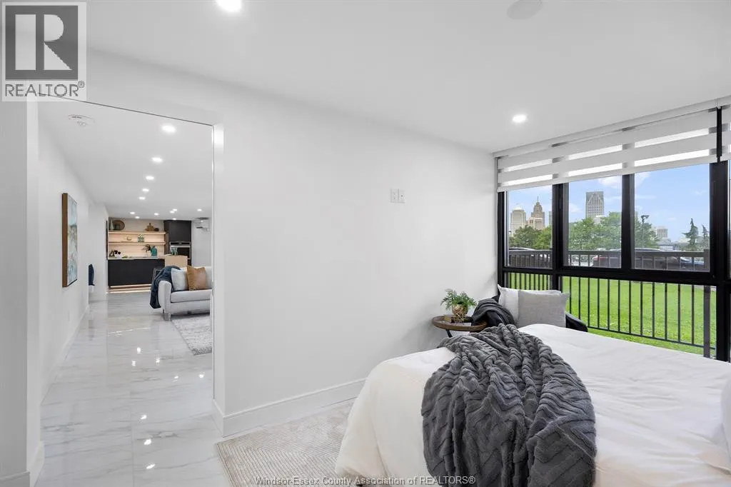 111 RIVERSIDE DRIVE East Unit# 116