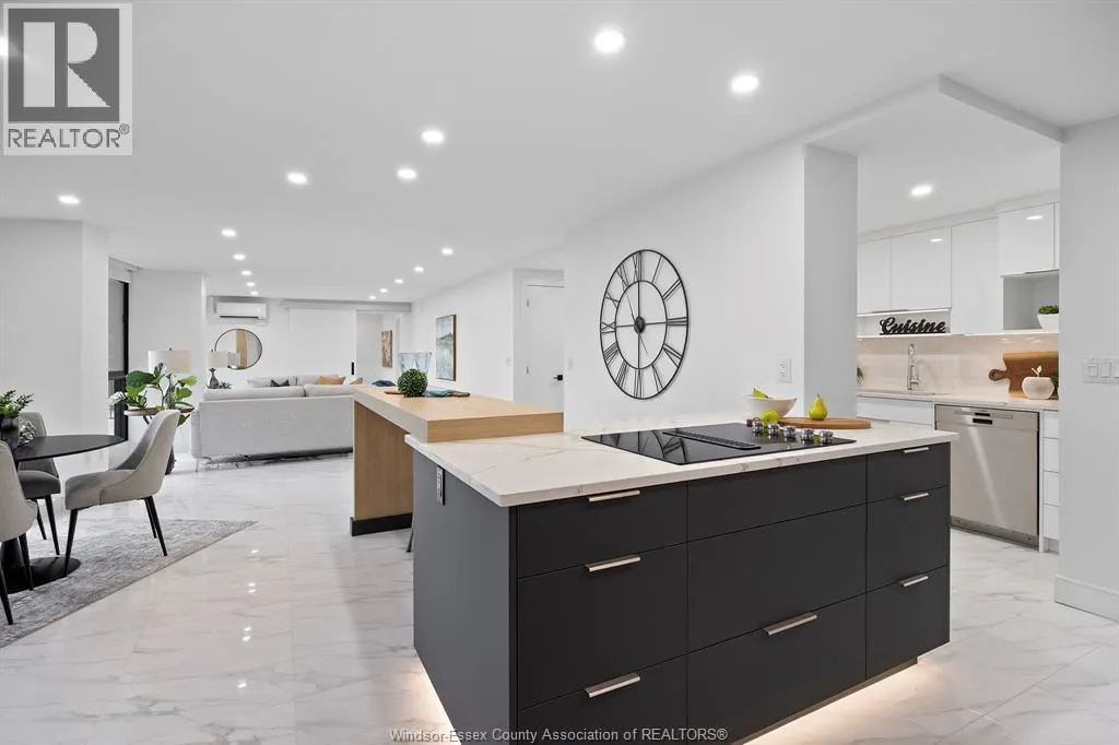 111 RIVERSIDE DRIVE East Unit# 116