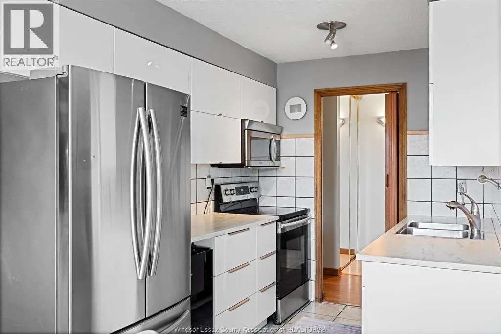 150 PARK STREET West Unit# 812