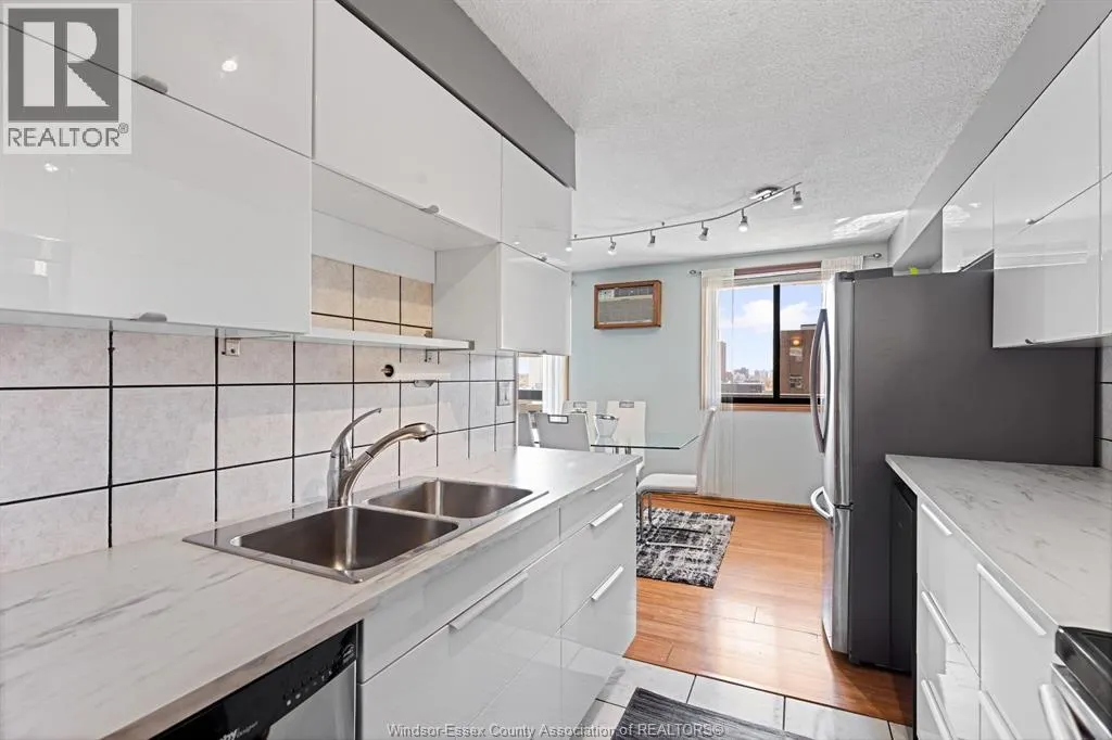 150 PARK STREET West Unit# 812