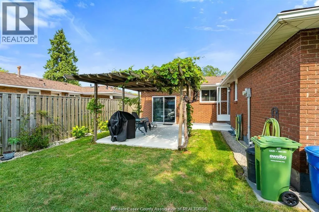 2891 FOREST GLADE DRIVE