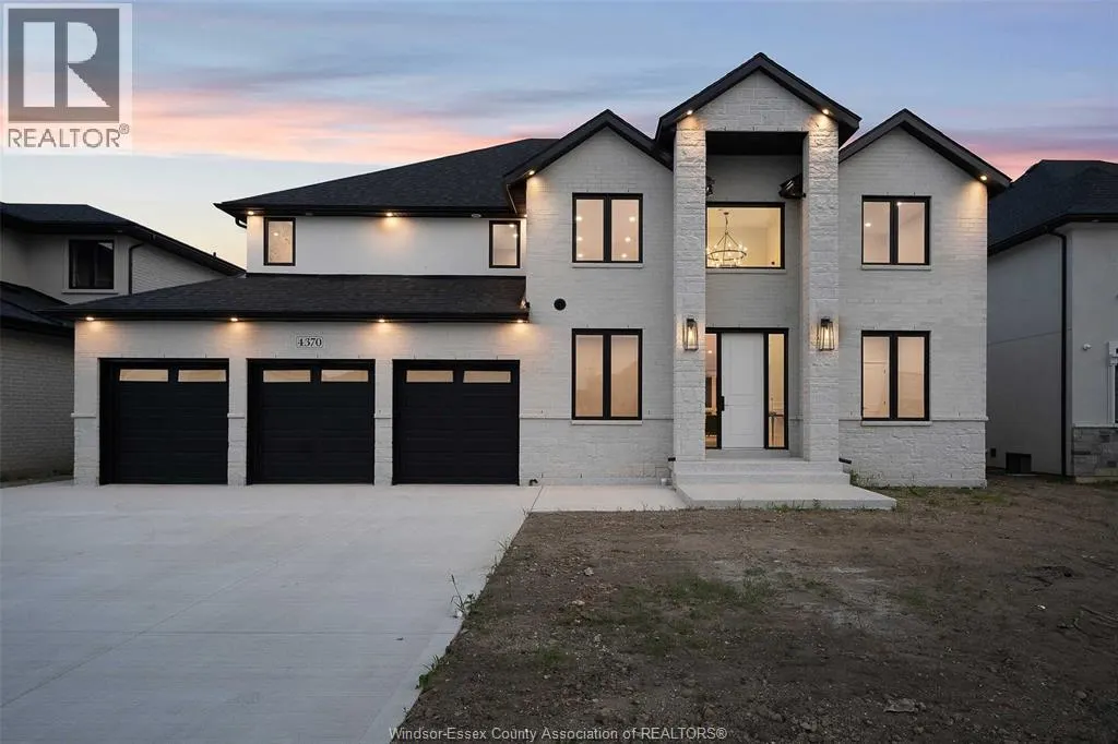 4370 CATERINA CRESCENT