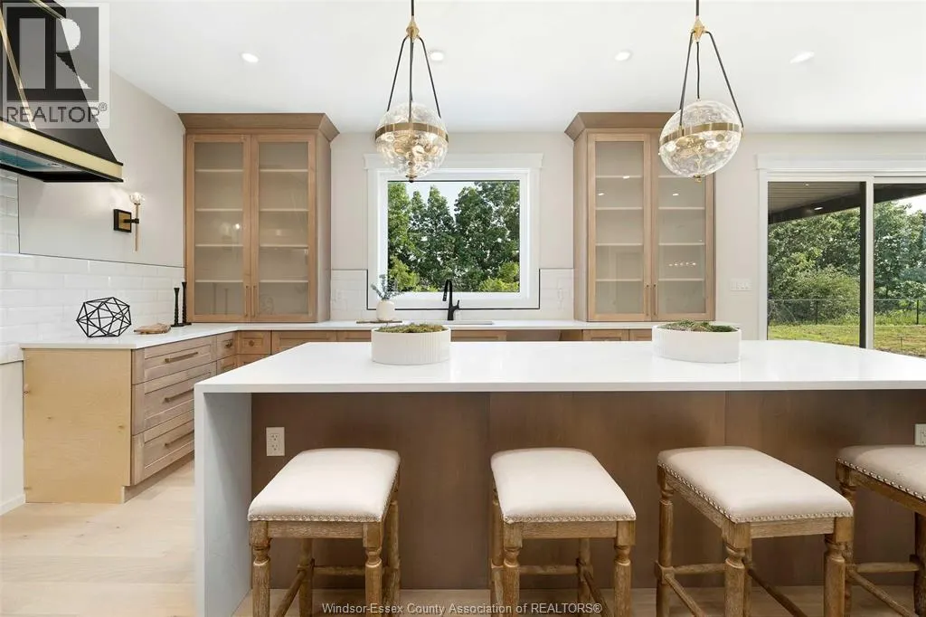 4370 CATERINA CRESCENT