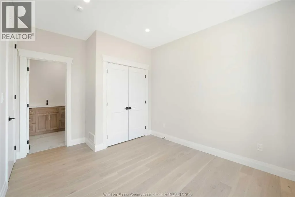 4370 CATERINA CRESCENT